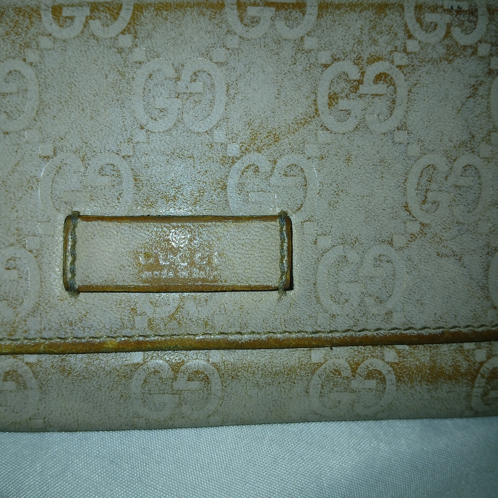 Gucci Beige Rehabable  Clutch Wallet with Metallic Accents
